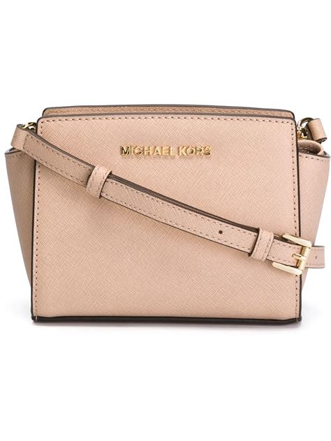 selma michael kors fuori produzione|michael kors selma crossbody bag.